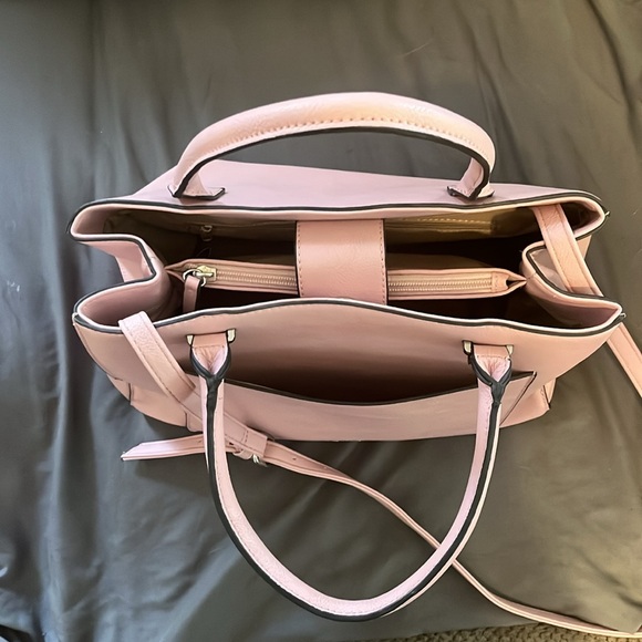 Light pink Nine West pocket book. - Picture 3 of 9